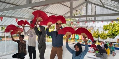 Latihan tari Kipas Korea